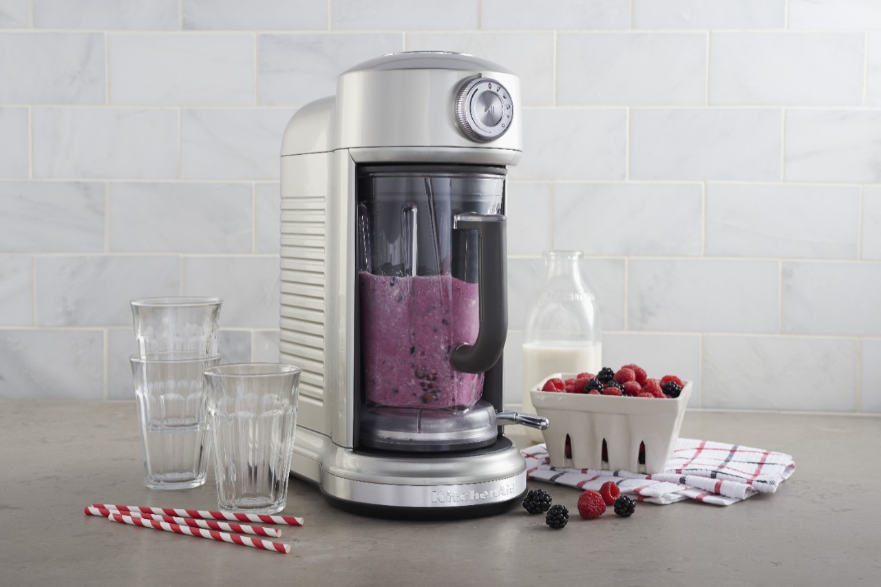 Magnetic technology on the Torrent® blender lets you blend hands free.